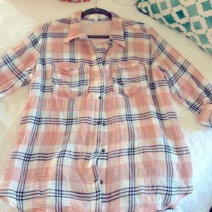 Kut from the Kloth XL peachy plaid lightweight breezy snap-up blouse. Like new!
